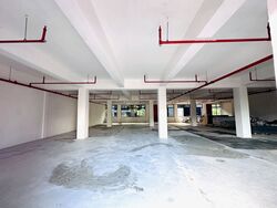 Commonwealth MRT (D3), Factory #453207471